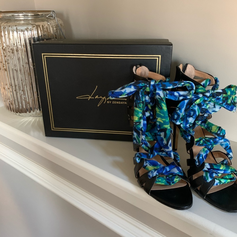 Zendaya Pumps